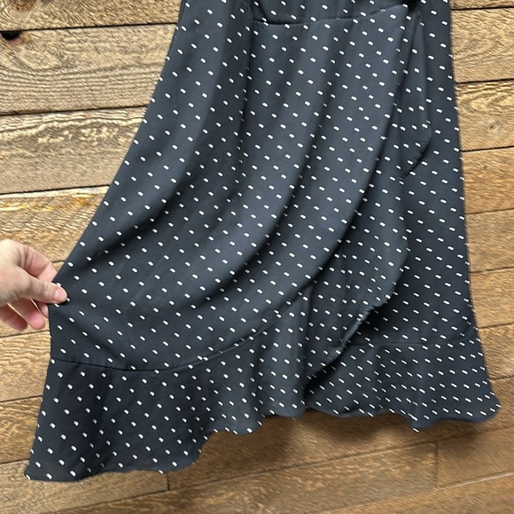 Banana Republic Polka Dot Ruffle Wrap Dress Size 4 - Picture 4 of 5